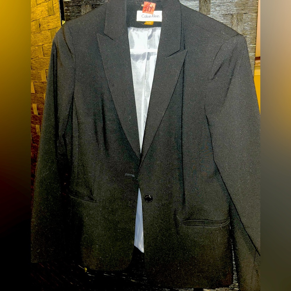 Women's Calvin Klein suit coat. Size 8. Black